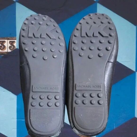 MICHAEL KORS SUTTON LEATHER LOAFERS - Picture 9 of 15